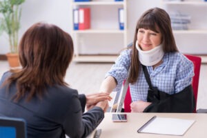 What Are the Advantages of Hiring a Personal Injury Lawyer?